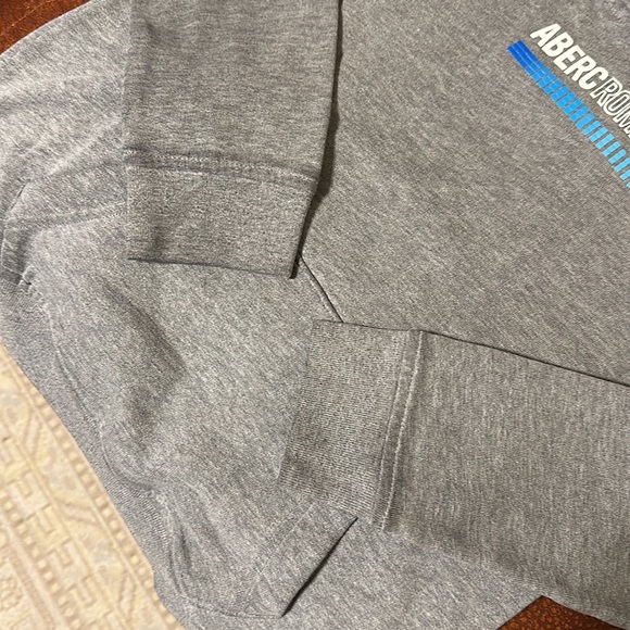 Abercrombie kids gray hoodie size 9/10 in excellent condition - Picture 7 of 8